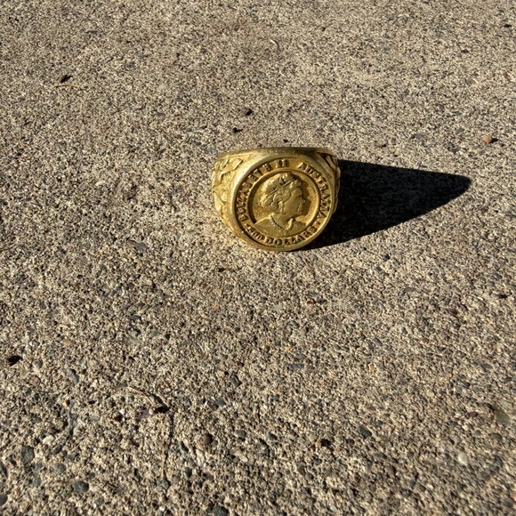 500 dollar coin Elizabeth II Australia ring